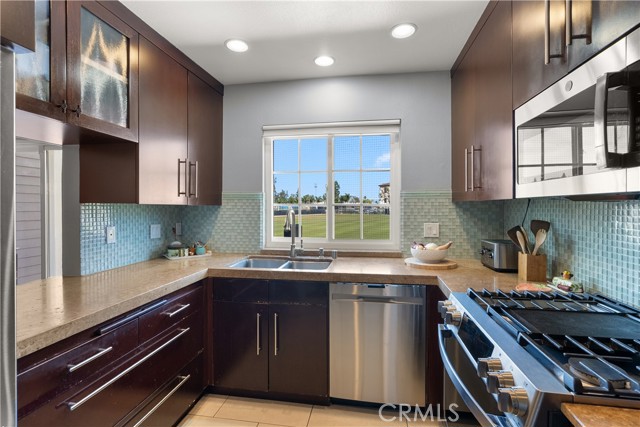 Detail Gallery Image 14 of 35 For 2330 Vanguard Way #L101,  Costa Mesa,  CA 92626 - 2 Beds | 2 Baths