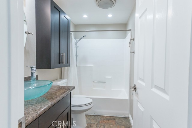 Detail Gallery Image 24 of 38 For 18213 Flynn Dr #132,  Canyon Country,  CA 91387 - 2 Beds | 2 Baths