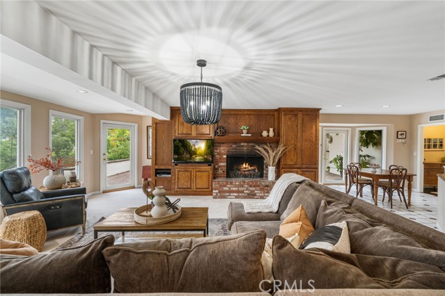 Detail Gallery Image 12 of 35 For 1503 Kensing Ln, North Tustin,  CA 92705 - 5 Beds | 4 Baths