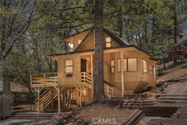 33294 Wild Rose Drive, Green Valley Lake CA: https://media.crmls.org/medias/7275fdd9-b167-4bff-8b73-ea11cb83244a.jpg
