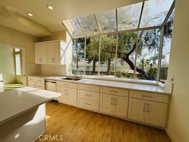 26562 White Oaks Drive, Laguna Hills CA: https://media.crmls.org/medias/72773a13-a243-42d5-999a-6803deaf83e8.jpg
