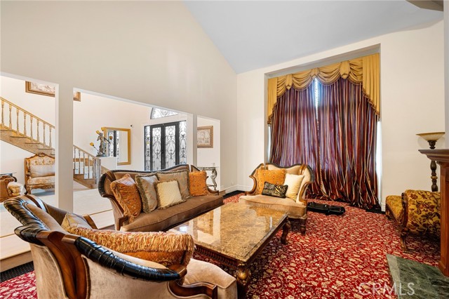 Detail Gallery Image 9 of 50 For 3331 Oakmont View Dr, Glendale,  CA 91208 - 5 Beds | 4/1 Baths