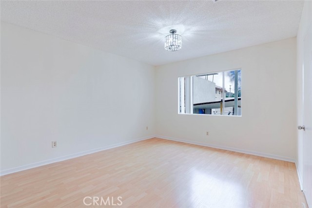 Detail Gallery Image 21 of 30 For 818 E Windsor Rd, Glendale,  CA 91205 - 3 Beds | 2 Baths