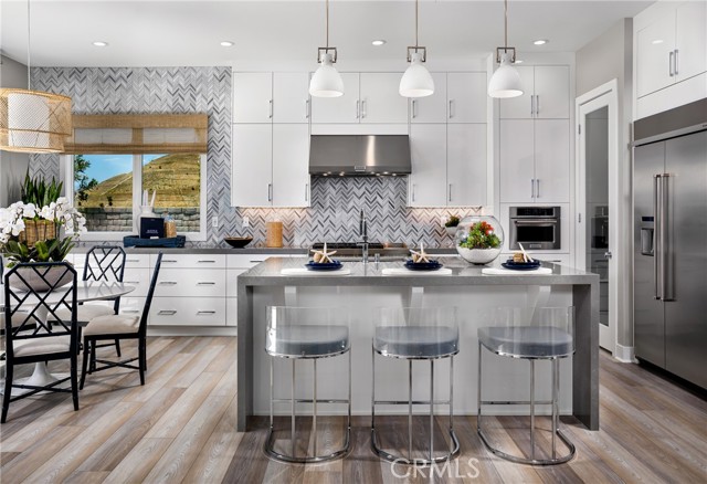 27518 Elderberry Drive, Valencia CA: https://media.crmls.org/medias/7278280d-ae2b-4e66-858a-b8fce0f12b1a.jpg