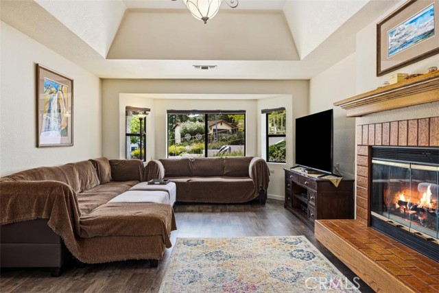 Detail Gallery Image 13 of 68 For 156 Anacapa Cir, San Luis Obispo,  CA 93405 - 3 Beds | 3/1 Baths