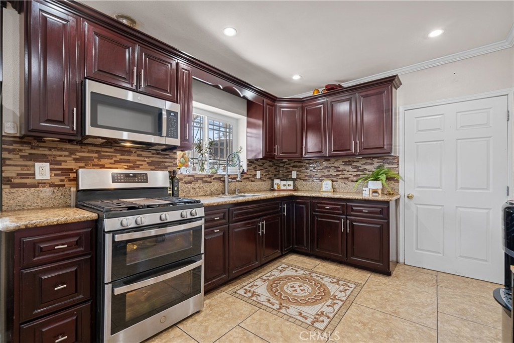 MLS #SR25066244 img 12