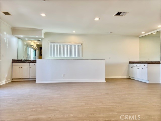 5011 RIVER Avenue, Newport Beach CA: https://media.crmls.org/medias/7278ff7d-117c-469d-a7cd-53e669d2eb59.jpg