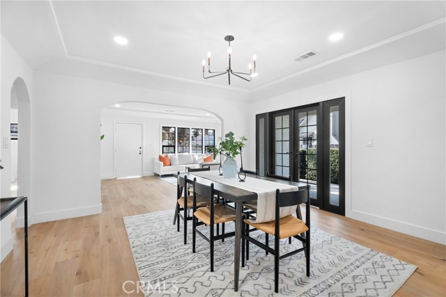 Detail Gallery Image 9 of 35 For 2327 Bonnie Brae, Santa Ana,  CA 92706 - 4 Beds | 2 Baths