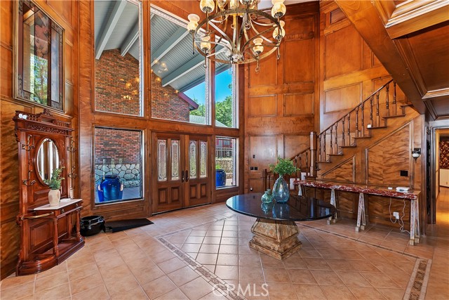 Detail Gallery Image 6 of 73 For 1621 Lupin Rd, Lake Arrowhead,  CA 92352 - 7 Beds | 7/2 Baths