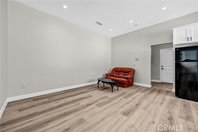 Detail Gallery Image 8 of 26 For 9998 Louise Ave, Northridge,  CA 91325 - 2 Beds | 1 Baths
