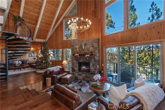 26621 Thunderbird Drive, Lake Arrowhead CA: https://media.crmls.org/medias/7279d1e6-4f4e-4b3b-b842-49ac0cbed747.jpg