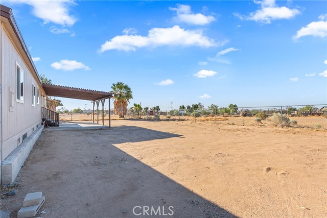 6320 Cholame Road, Phelan CA: https://media.crmls.org/medias/727a1776-1ac5-4bf1-8453-aa2b284e50db.jpg
