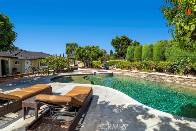 Detail Gallery Image 26 of 45 For 19151 Oriente Dr, Yorba Linda,  CA 92886 - 4 Beds | 4/1 Baths