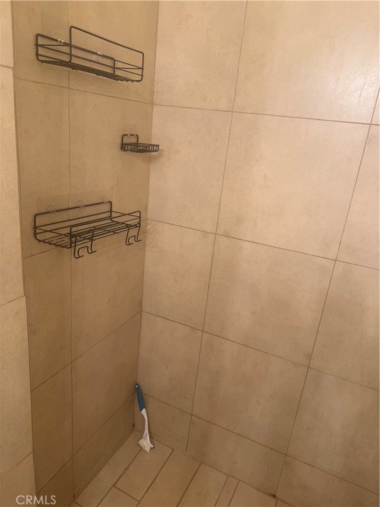 https://media.crmls.org/medias/727accbc-229e-4f7e-a375-e66acf98e242.jpg?preset=X-Large
