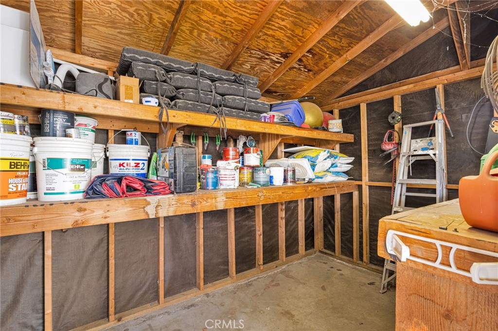 https://media.crmls.org/medias/727acea3-a60b-4b45-9f38-a5d038a6a520.jpg?preset=X-Large