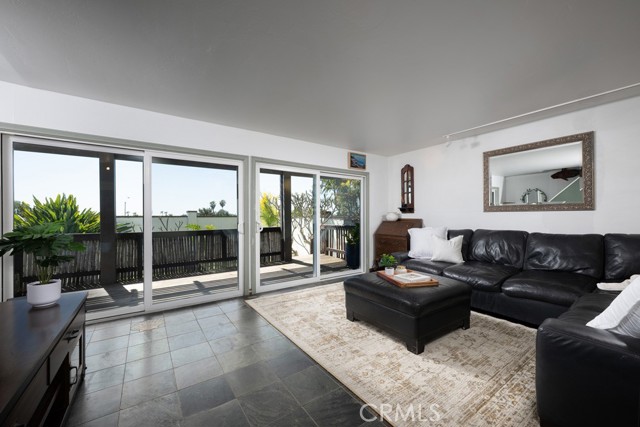 Detail Gallery Image 10 of 21 For 34601 Calle Portola, Dana Point,  CA 92624 - 3 Beds | 2 Baths
