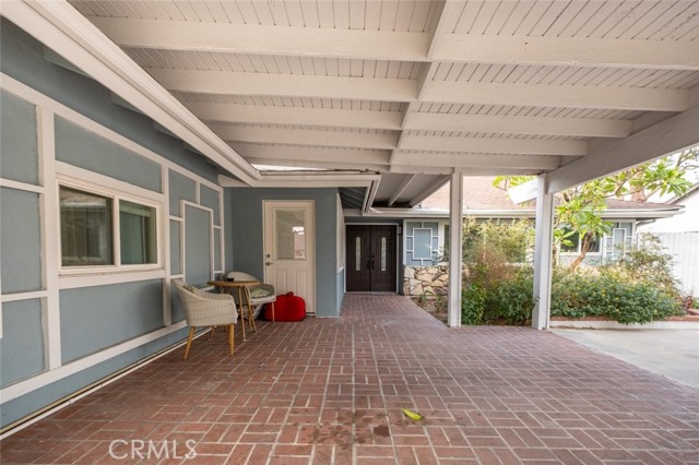 Detail Gallery Image 3 of 13 For 8545 Wilbur Ave, Northridge,  CA 91324 - 6 Beds | 2 Baths