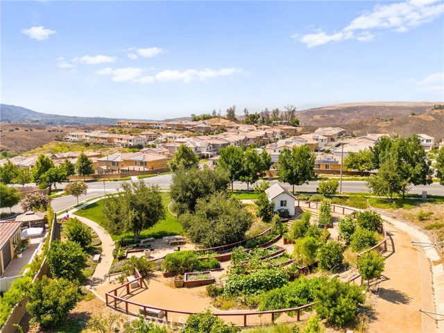 24184 Crestley Drive, Corona CA: https://media.crmls.org/medias/727bbc1c-d49a-4a35-9512-d4d68bfc0b7c.jpg