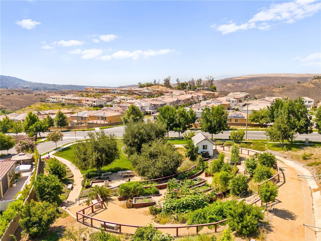 MLS #OC25159239 img 37