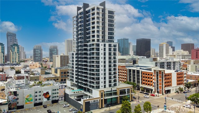 575 6th Avenue, San Diego, California 92101, 2 Bedrooms Bedrooms, ,2 BathroomsBathrooms,Residential,For Sale,6th Avenue,SW24126009