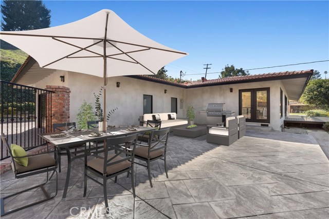 34 Deerhill Drive, Rolling Hills Estates, California 90274, 4 Bedrooms Bedrooms, ,3 BathroomsBathrooms,Residential,Sold,Deerhill,SB22242492