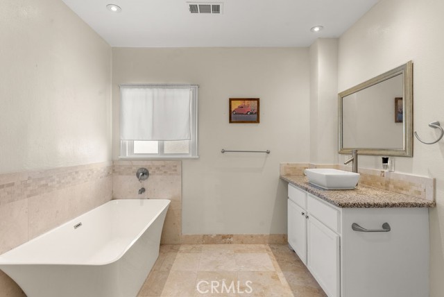 Detail Gallery Image 18 of 38 For 2500 Anabas Ave, San Pedro,  CA 90732 - 5 Beds | 5 Baths