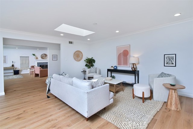 Detail Gallery Image 20 of 49 For 10620 Landale St #1,  Toluca Lake,  CA 91602 - 2 Beds | 2 Baths
