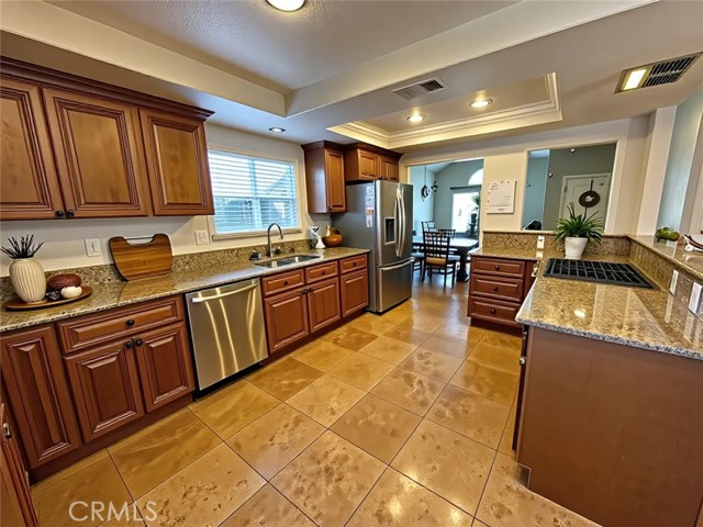 Detail Gallery Image 4 of 11 For 13481 Dana Ct, Fontana,  CA 92336 - 3 Beds | 2 Baths
