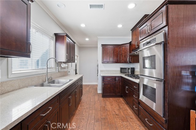 Detail Gallery Image 15 of 44 For 2101 S Hickory, Santa Ana,  CA 92707 - 3 Beds | 2 Baths