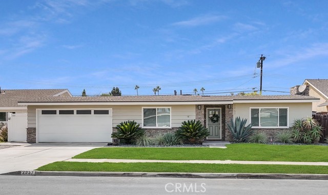 2957 Andros St, Costa Mesa, CA 92626