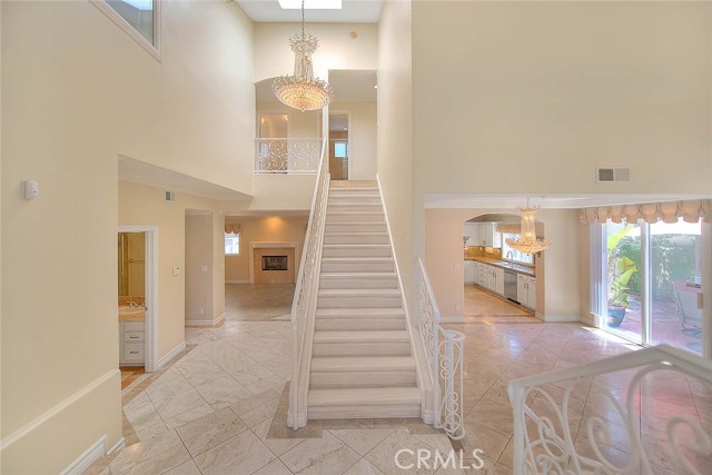 Detail Gallery Image 2 of 33 For 1208 Mackay Ln, Redondo Beach,  CA 90278 - 5 Beds | 3 Baths