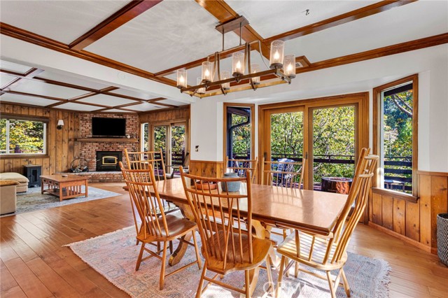 915 Trinity, Lake Arrowhead, CA 92352