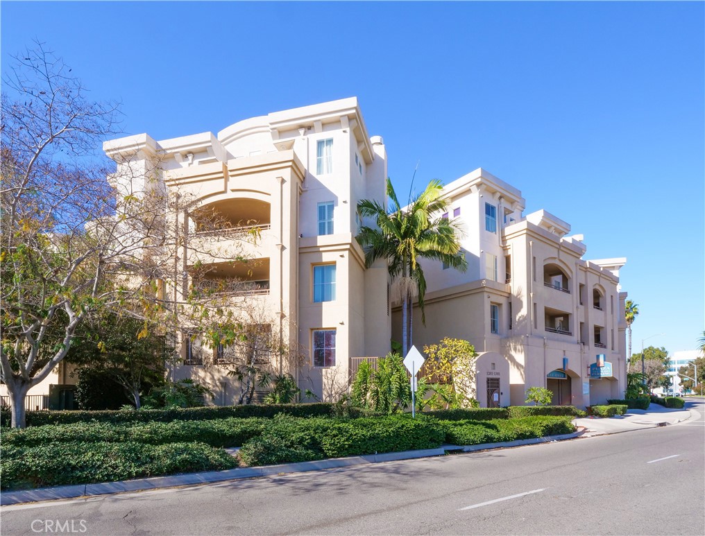 1281 Cabrillo Avenue #303