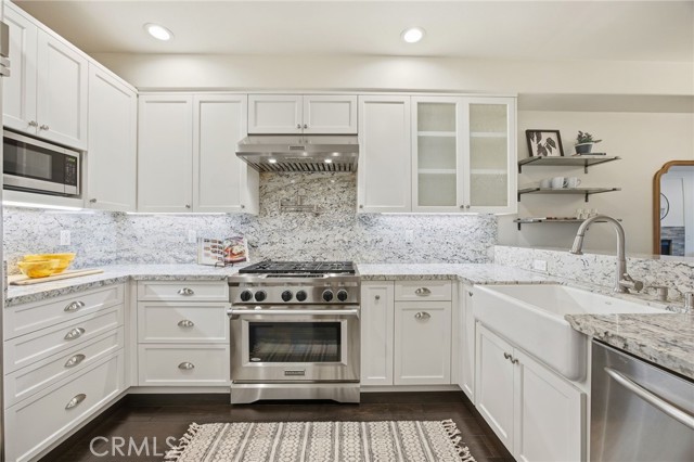 Detail Gallery Image 3 of 32 For 4805 Bellflower #107,  North Hollywood,  CA 91601 - 2 Beds | 2 Baths