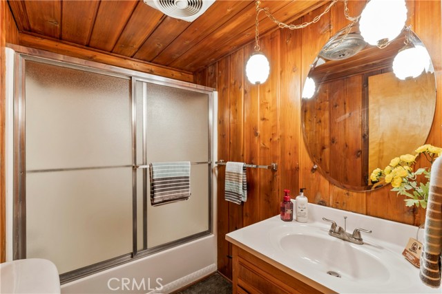 Detail Gallery Image 18 of 47 For 31115 Valley Oak Dr, Running Springs,  CA 92382 - 4 Beds | 2/1 Baths