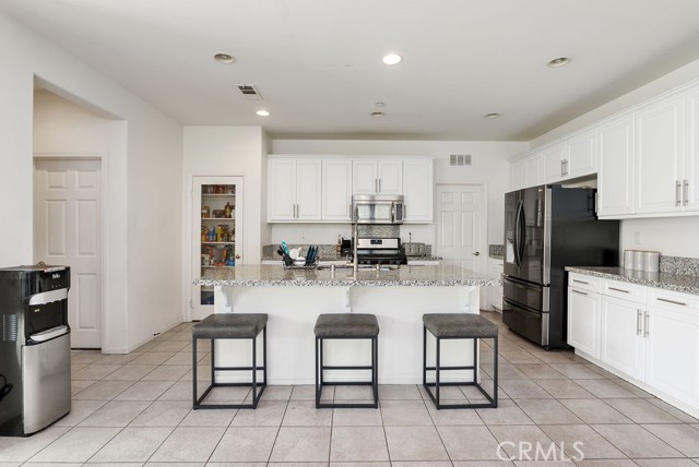 Detail Gallery Image 11 of 32 For 706 Leather Oak Ln, Pomona,  CA 91766 - 5 Beds | 3 Baths