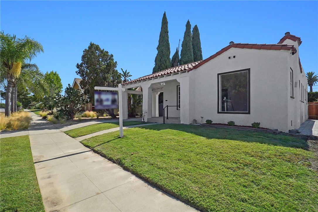 Detail Gallery Image 3 of 45 For 3639 Orange Ave, Long Beach,  CA 90807 - 3 Beds | 2 Baths