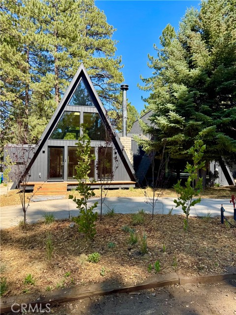 605 Ponderosa Drive, Big Bear Lake CA: https://media.crmls.org/medias/7282a6cb-4505-4dc1-b2eb-15a2464d4eab.jpg