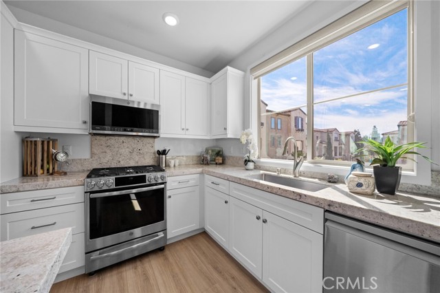 Detail Gallery Image 16 of 54 For 18324 Maidenhair Way, Yorba Linda,  CA 92886 - 2 Beds | 2/1 Baths