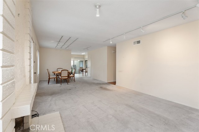 Detail Gallery Image 14 of 30 For 6814 Southampton Dr, Cypress,  CA 90630 - 3 Beds | 2 Baths