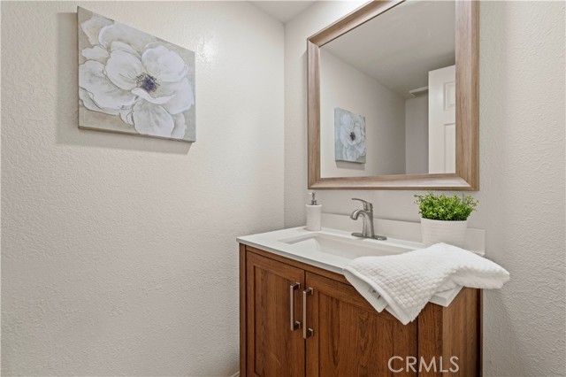 22557 Fenwall Drive, Saugus CA: https://media.crmls.org/medias/7283a372-497b-451a-ac52-4be5de2aee92.jpg