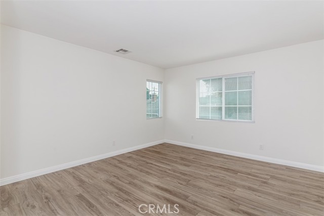 Detail Gallery Image 10 of 12 For 1042 E Almond Ave, Orange,  CA 92866 - 2 Beds | 2 Baths