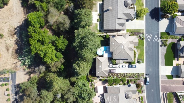1045 Inverlochy Drive, Fallbrook CA: https://media.crmls.org/medias/7284d34d-98ab-4857-814e-d25acd09911b.jpg