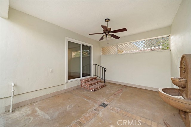 Detail Gallery Image 31 of 35 For 377 Roycroft Ave, Long Beach,  CA 90814 - 4 Beds | 2/1 Baths