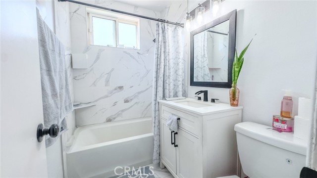 4127 N 4th Avenue, San Bernardino CA: https://media.crmls.org/medias/7285c378-73ab-482e-8c97-c2bd87670b84.jpg