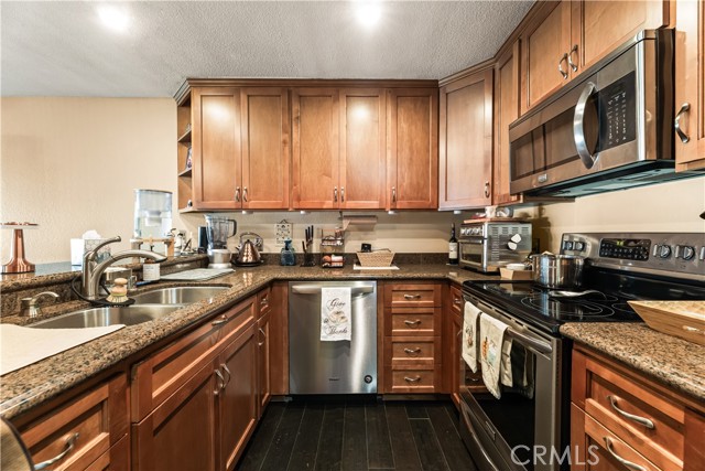 Detail Gallery Image 11 of 32 For 5217 Marina Pacifica Key #20,  Long Beach,  CA 90803 - 1 Beds | 1 Baths