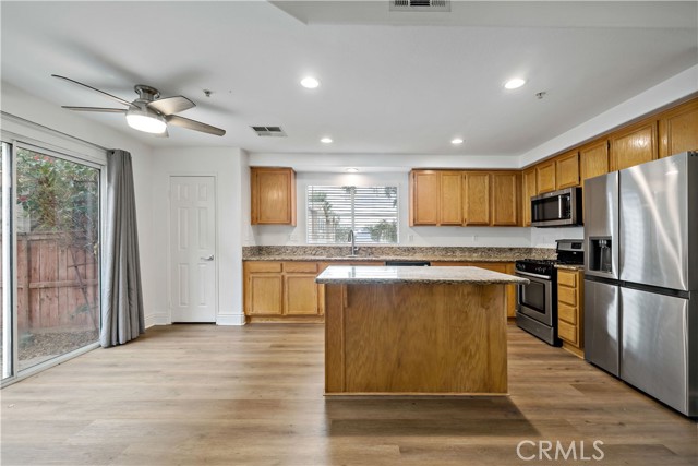 Image 13 of 40 For 26487 Arboretum Way 2104