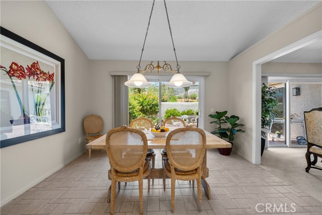 Detail Gallery Image 7 of 44 For 621 Westchester Ln, Thousand Oaks,  CA 91320 - 3 Beds | 2/1 Baths