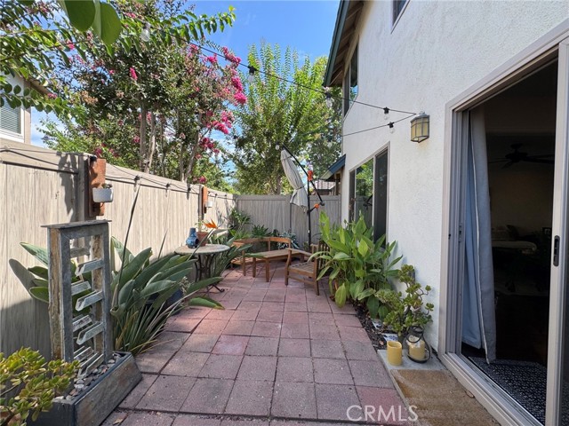 1673 East Avenida De Las Flores photo 20