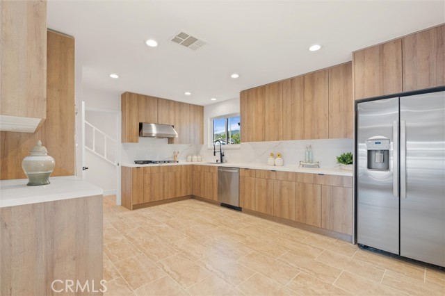 16914 Flanders, Granada Hills CA: https://media.crmls.org/medias/7288a890-0b11-43b5-89b8-3a641d5d5391.jpg